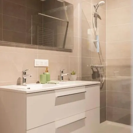 Premium Loft And In דירה *